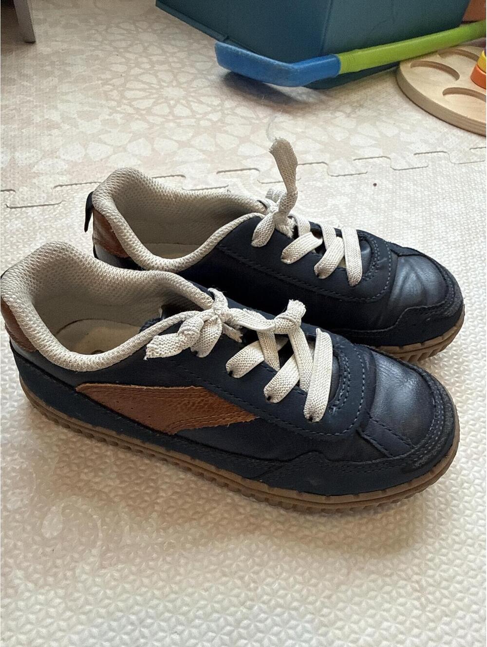 OshKosh B'gosh Boys' Navy and Brown Casual Sneakers